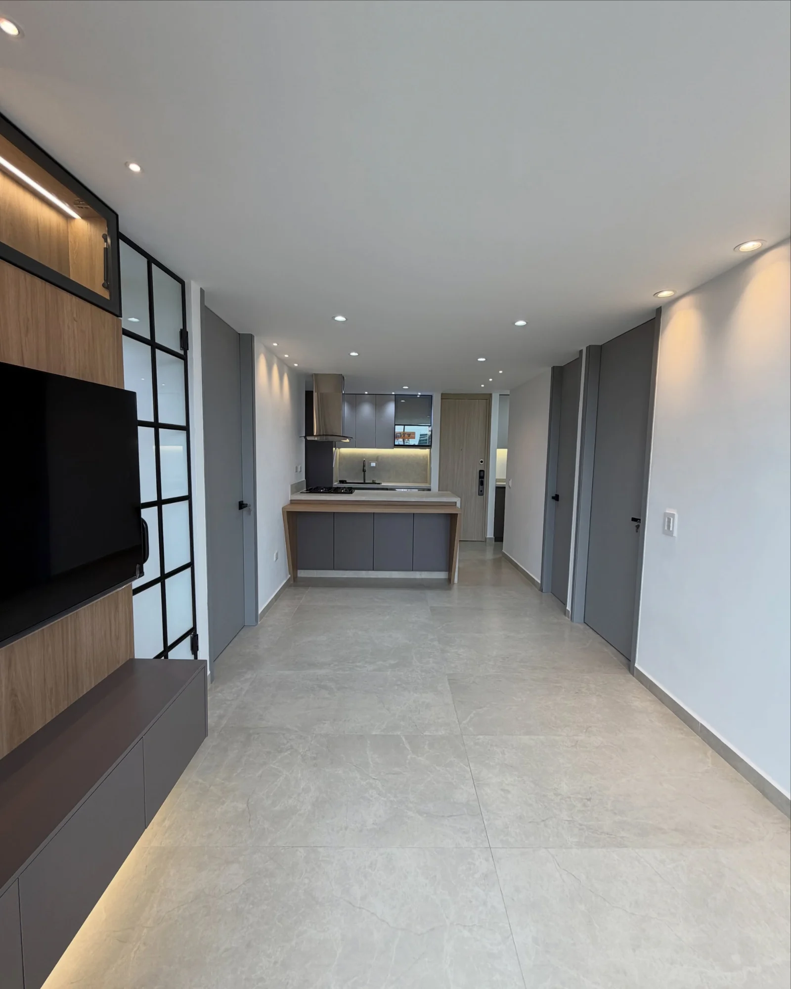 Remodelación integral de apartamento realizada por Grafeno Construcciones